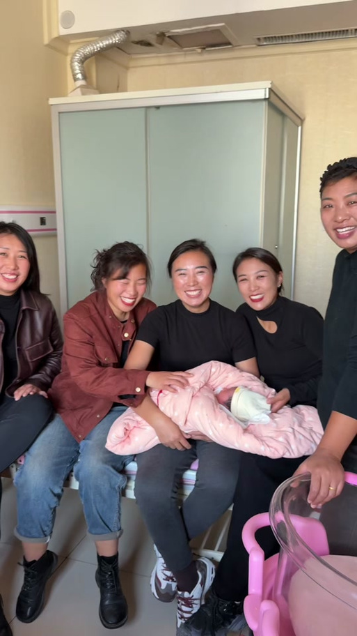 49图库下载-49图库港澳正版下载和养3弟妹女生遭堵门与女孩不堪养活三弟妹压力轻生续